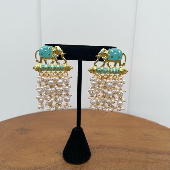 Blue Kundan Meenakari Earrings - Picture 6 of 7